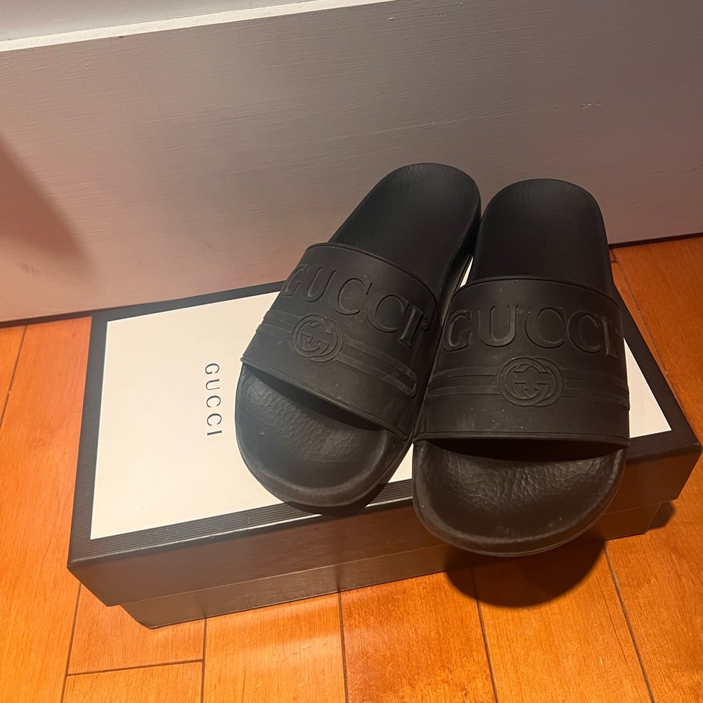 GUCCI SLIDES 37 with box